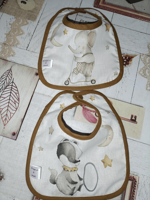 Bavoirs lot de 2 éléphant et blaireau personnalisé