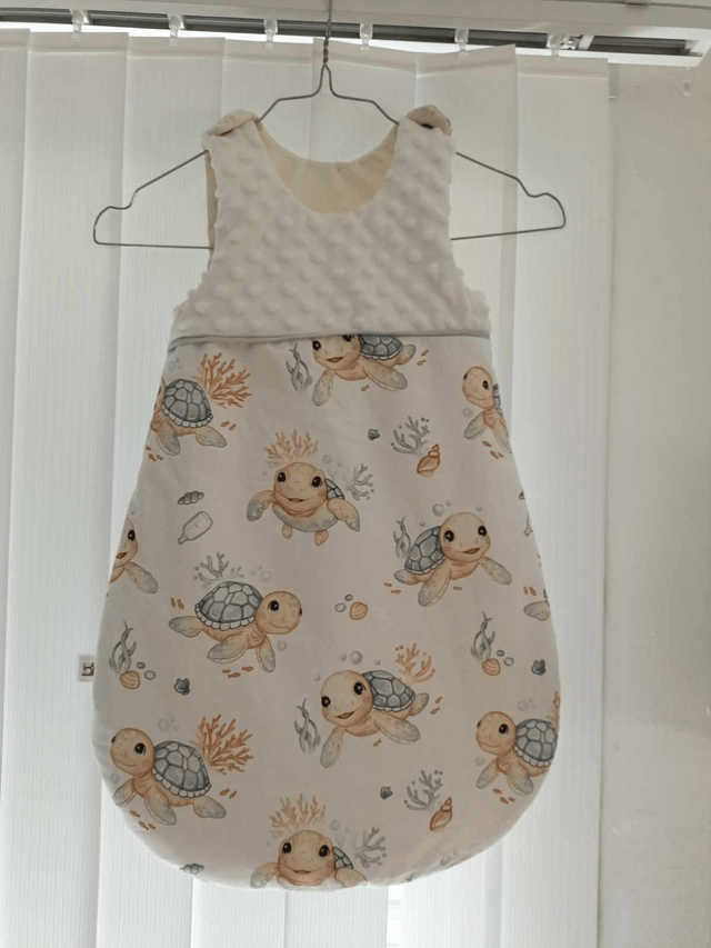 Gigoteuse personnalisée tortue bleue