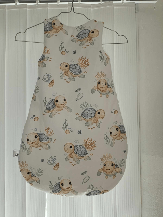 Gigoteuse personnalisée ouverture cotée gauche tortue bleue