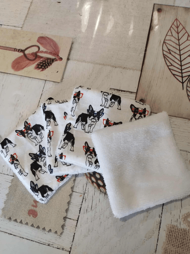 LINGETTES DEMAQUILLANTES PAR 4 BOULEDOGUE