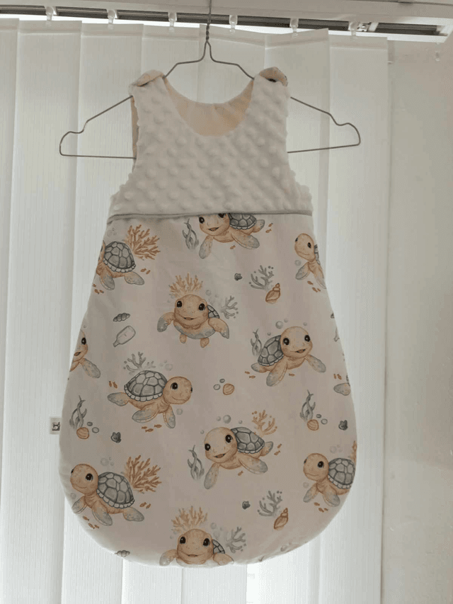 Gigoteuse personnalisée tortue bleue